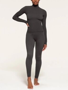 Recycled Nylon Long Sleeve Mock Neck - S/M